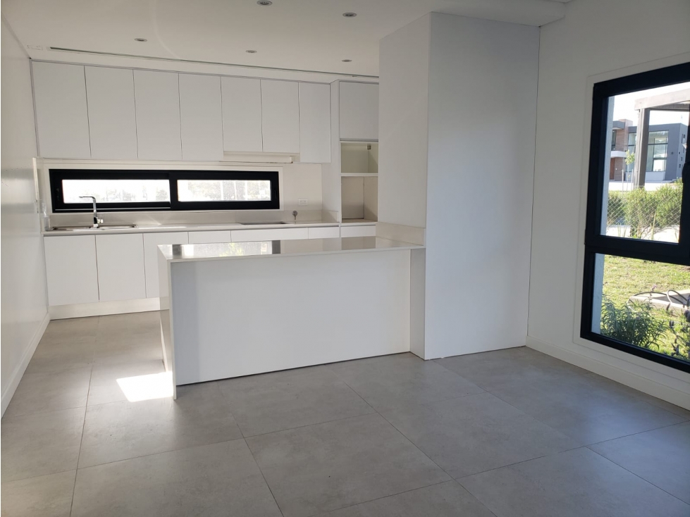 VENTA/ CHALET A ESTRENAR DE 4 AMBIENTES EN 2 PLANTAS / MAR DEL PLATA - 5