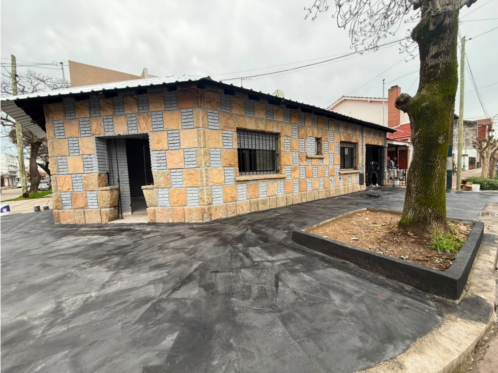 VENTA/ CASA DE 3 AMBIENTES CON GARAGE / MAR DEL PLATA