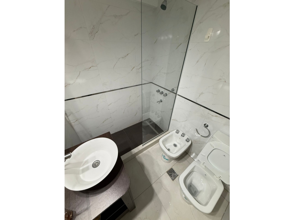 VENTA / DEPARTAMENTO DE 3 AMBIENTES A LA CALLE / MAR DEL PLATA - 5