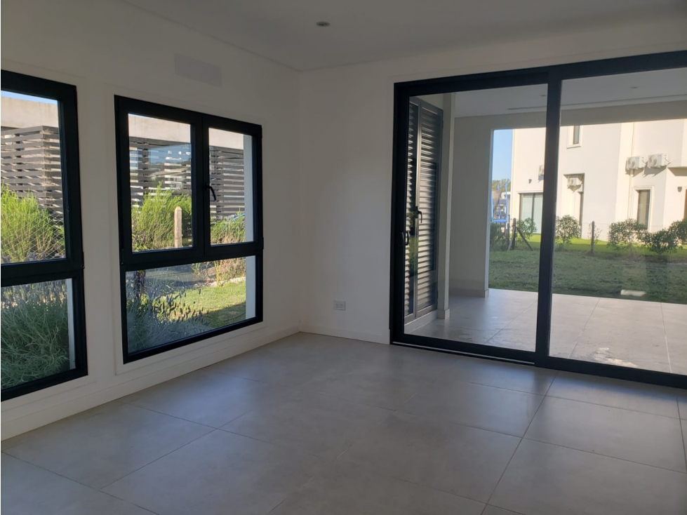 VENTA/ CHALET A ESTRENAR DE 4 AMBIENTES EN 2 PLANTAS / MAR DEL PLATA - 3