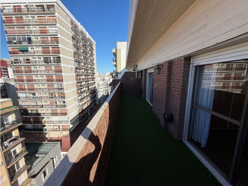 VENTA DEPARTAMENTO 2 AMBIENTES C/ BALCÓN TERRAZA Y COCHERA , MDP - 2