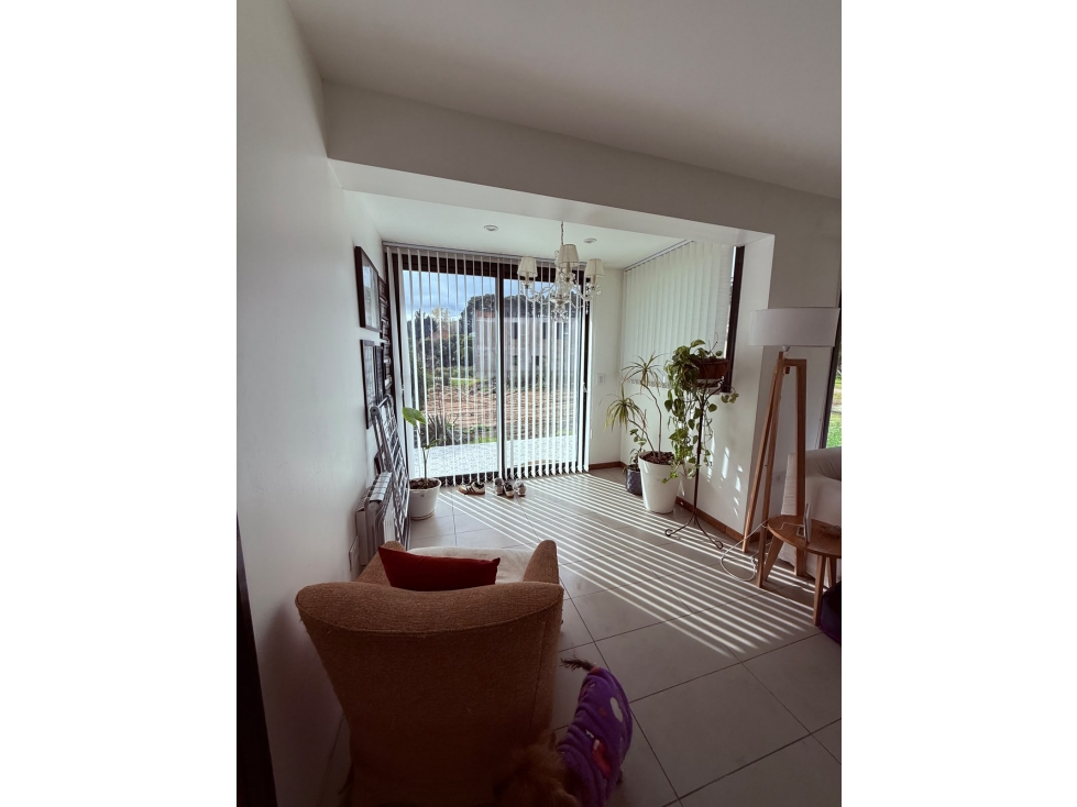 VENTA / CASA 4 y 1/2 AMBIENTES / SIERRA DE LOS PADRES - 2