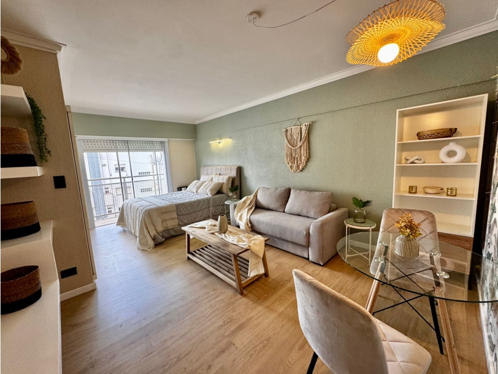 VENTA/ DEPARTAMENTO 1 AMBIENTE A LA CALLE CON BALCON/ MAR DEL PLATA