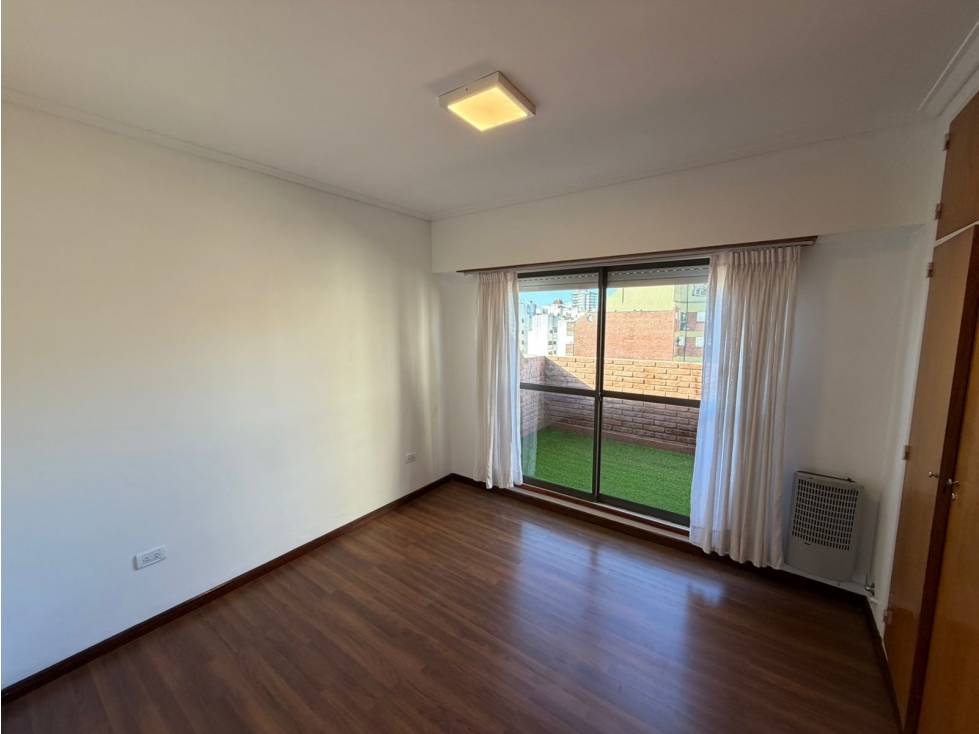 VENTA DEPARTAMENTO 2 AMBIENTES C/ BALCÓN TERRAZA Y COCHERA , MDP - 6