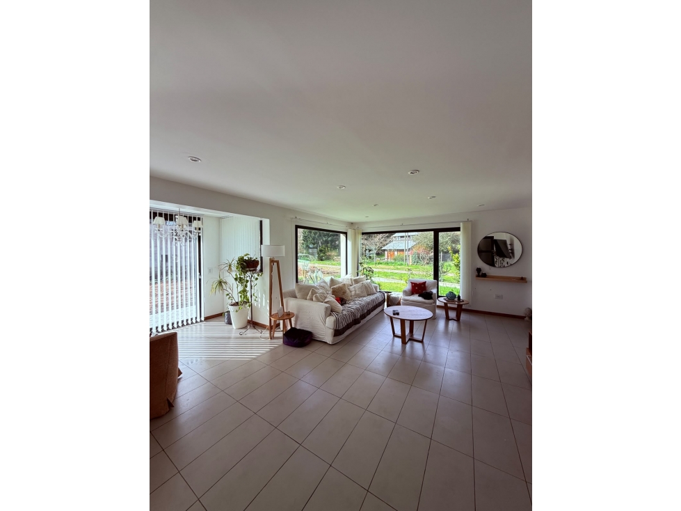 VENTA / CASA 4 y 1/2 AMBIENTES / SIERRA DE LOS PADRES - 1
