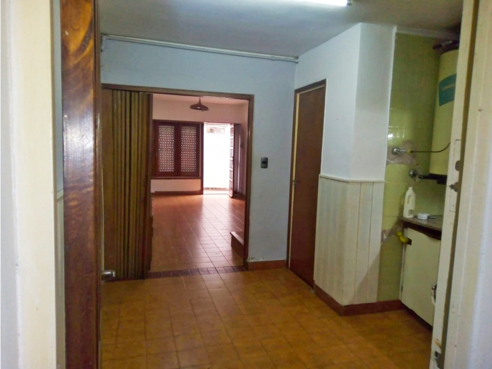 VENDO AMPLIO DUPLEX DE 3 AMB CON COCHERA, CON 87m2. — foto 3
