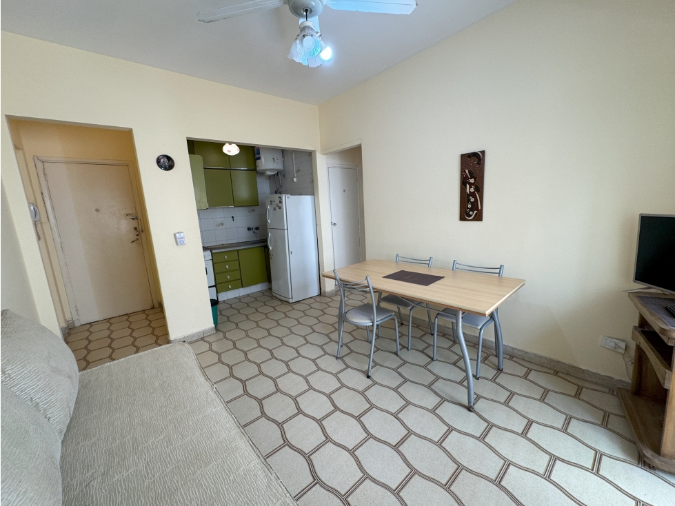 ALQUILER TEMPORARIO - Departamento 2 AMB Plaza Colón — foto 2
