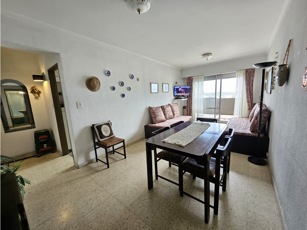 Alquiler Temporario Departamento 2 AMB c/balcón — foto 4
