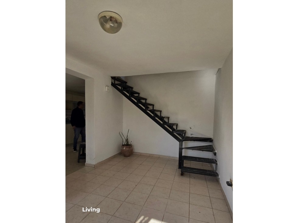 ROLDÁN 855 - CASA EN VENTA - 2