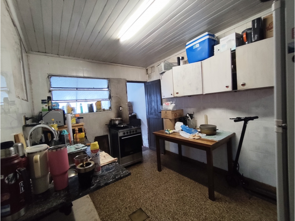 VENDO CASA A RECICLAR BLAS PARERA CASI STA CATALINA - 3