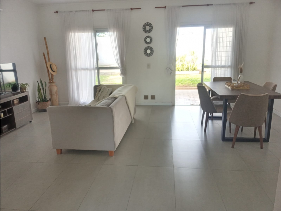 CASA EN ITAEMBE GUAZU, ZONA PROCREAR - 4