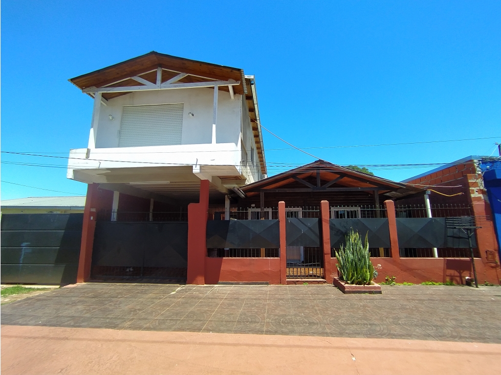 VENTA DE 3 CASAS JUNTAS, ZONA CONSTITUCION Y COCOMAROLA - 1