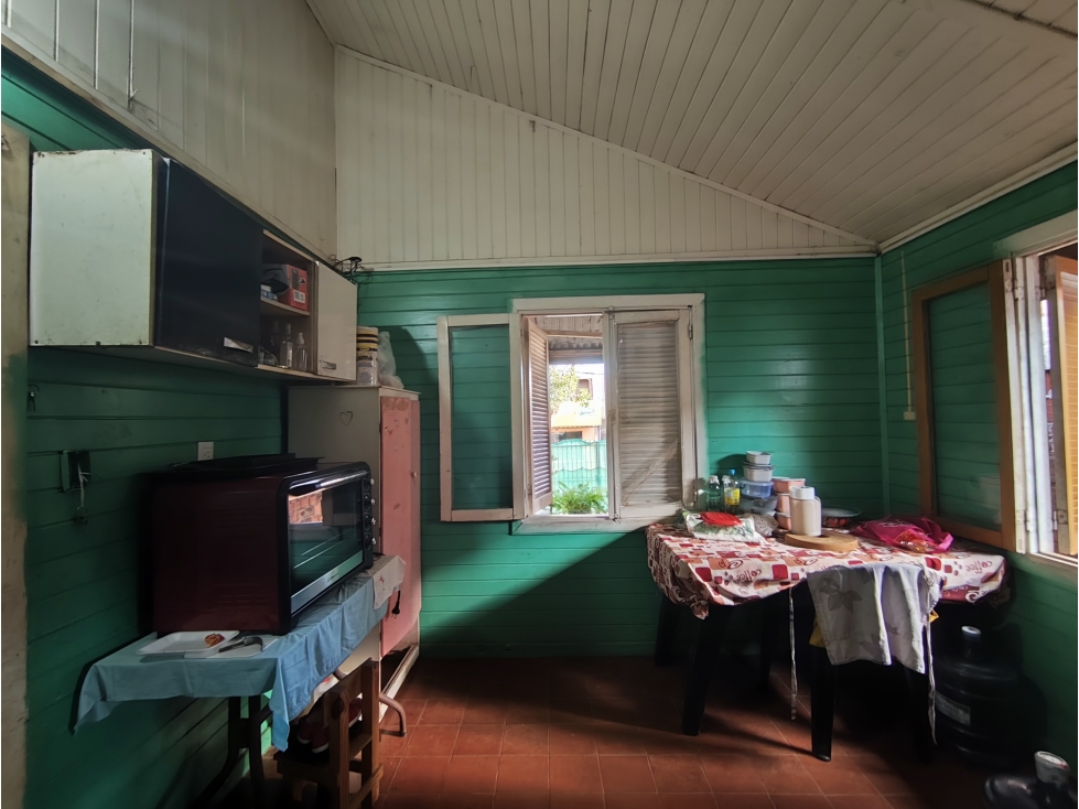 CASA DE MADERA SOBRE BUSTAMANTE CASI ZAPIOLA — foto 3