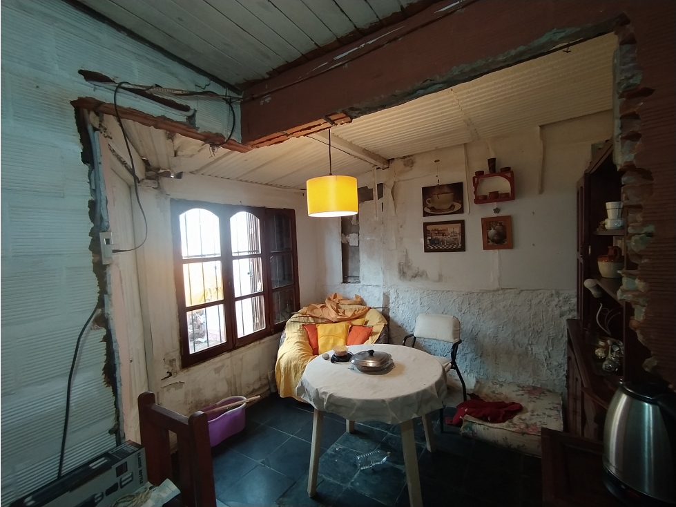 CASA A RECICLAR SOBRE BLAS PARERA ENTRE LAVALLE Y SANTA CATALINA - 6