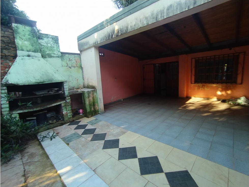TERRENO CON CASA A RECICLAR ZONA LAVALLE Y MARTIN FIERRO — foto 6