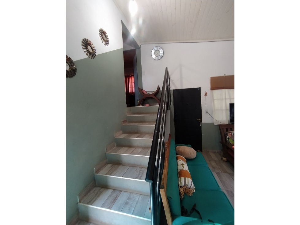 PROPIEDAD CON MÚLTIPLES CONSTRUCCIONES — foto 4