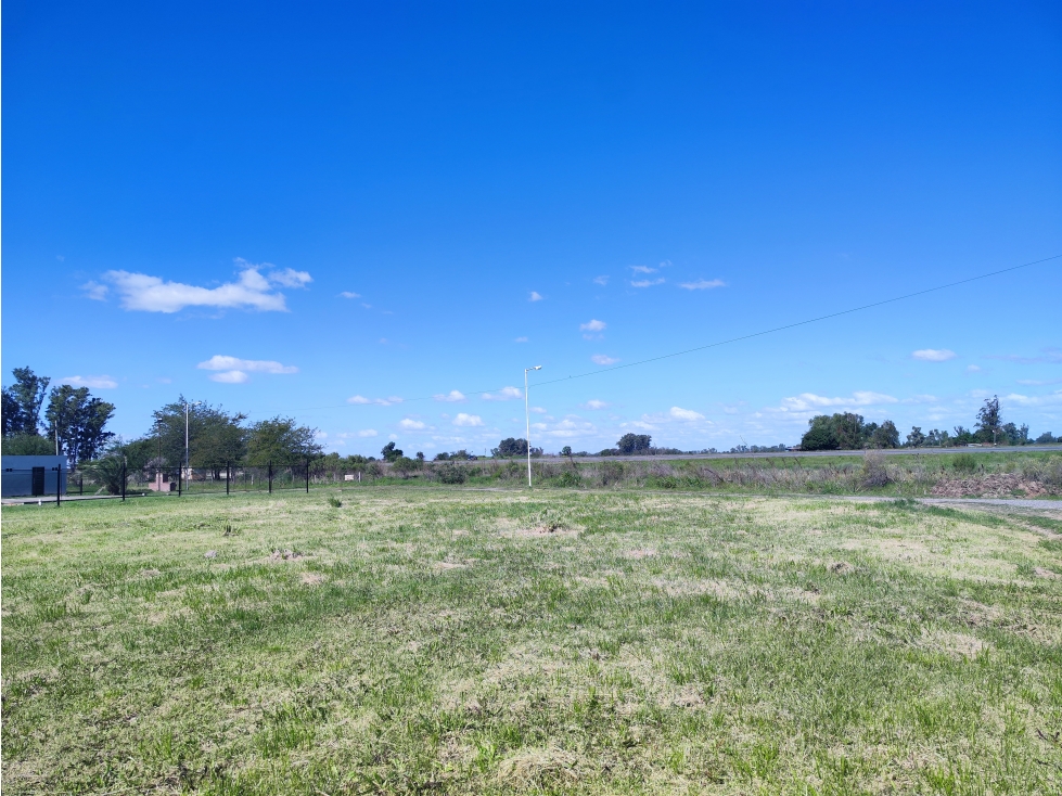 Lotes sobre Colectora Norte R5