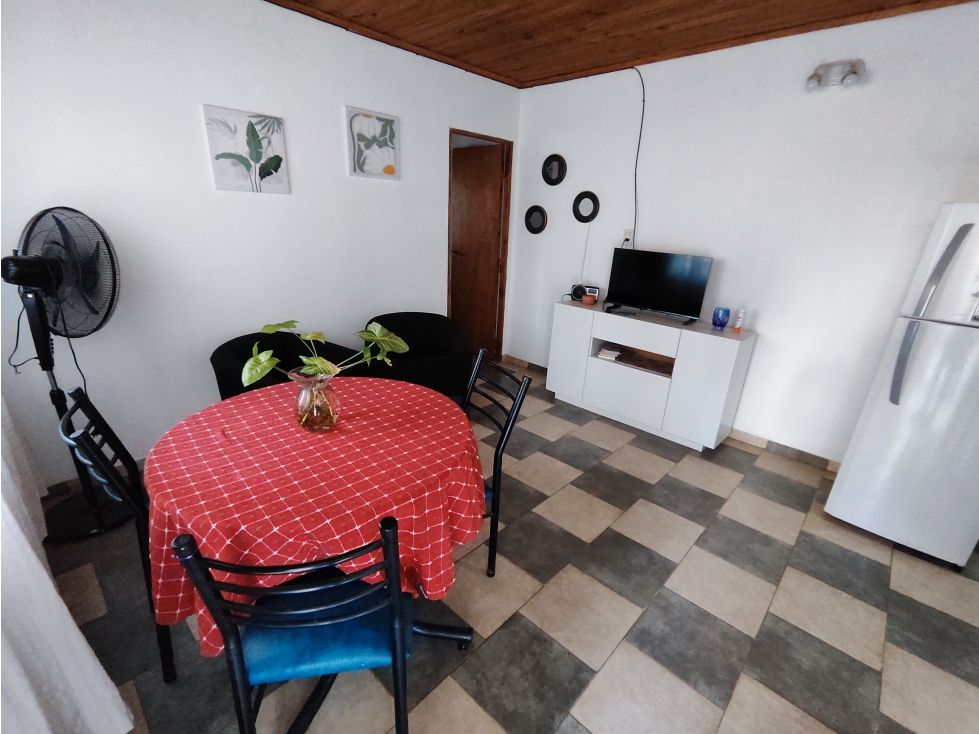 Casa con 2 Departamentos sobre Av Cabred Open Door — foto 4