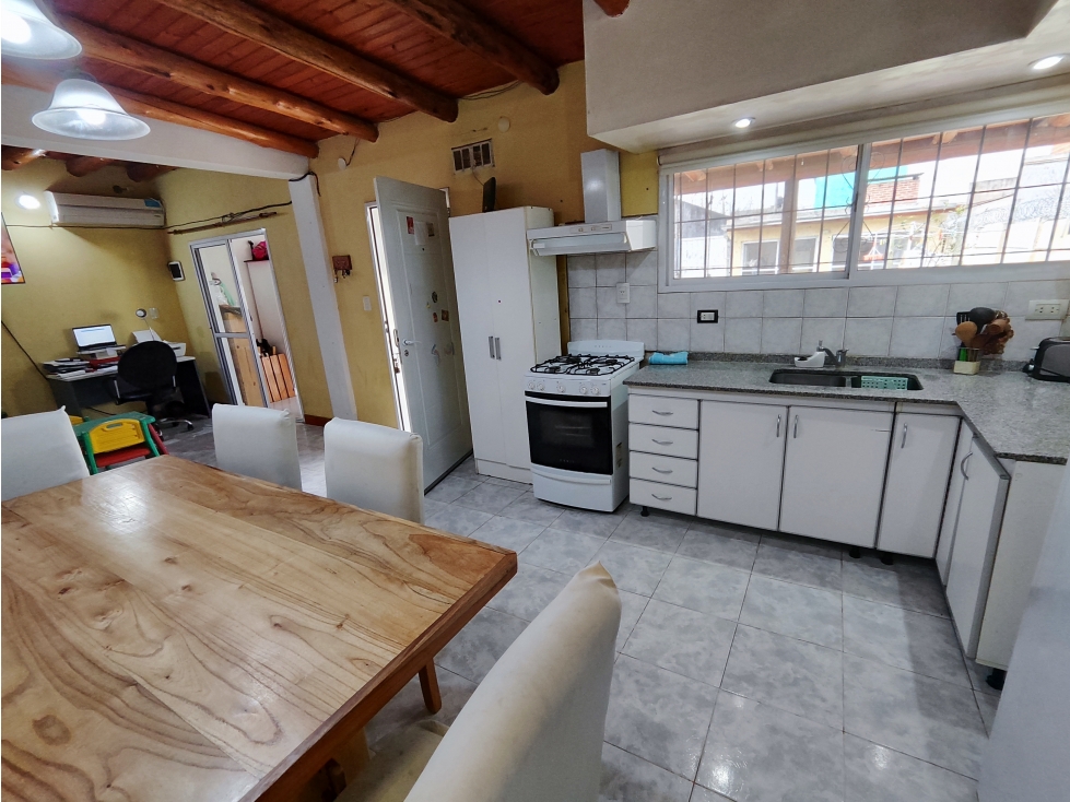 Casa y 2 Departamentos B° Lanusse — foto 2