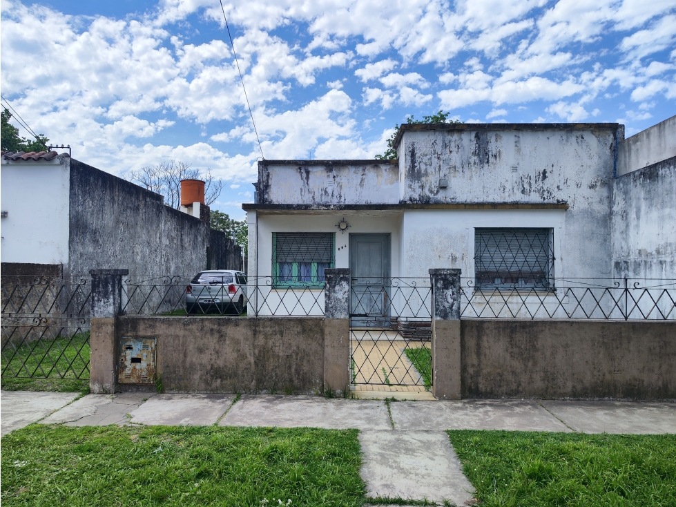 Casa Antigua con Gran Lote a Reciclar - 2