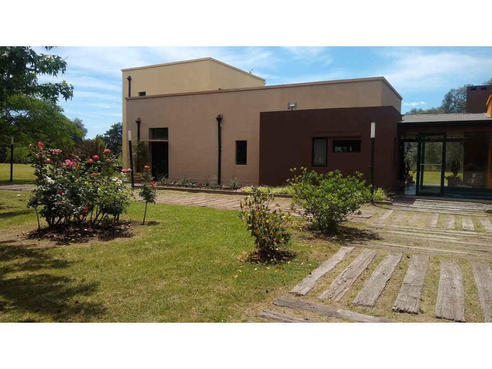 HERMOSA CASA EN EN EL BARRIO LAS CHACRAS DE OPEN DOOR BC — foto 2