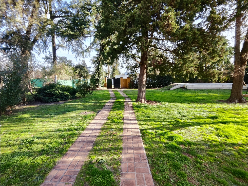 Hermosa Quinta en Bº Hosteria Lujan Apta Credito — foto 4