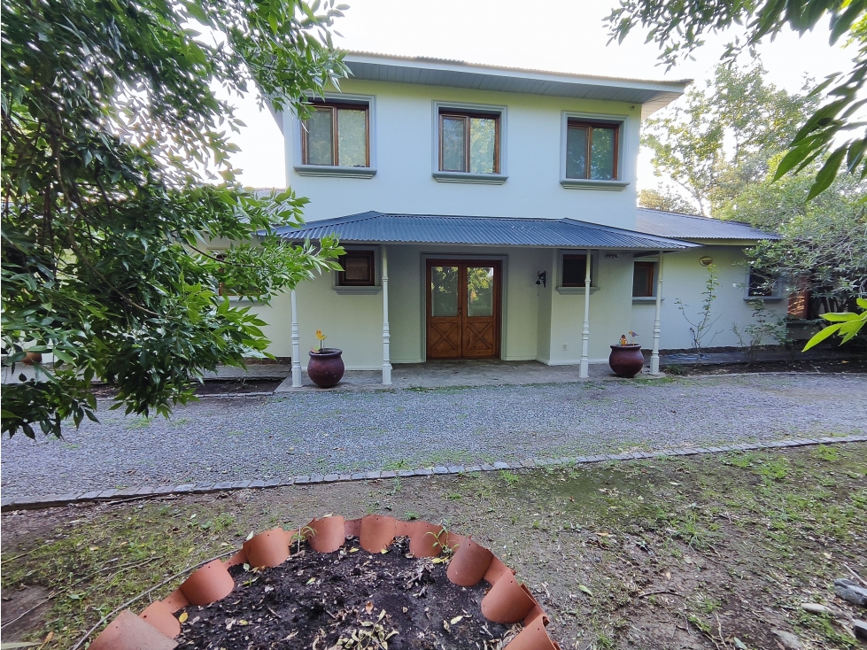 Hermosa Casa en Chacras de Open Door Lujan
