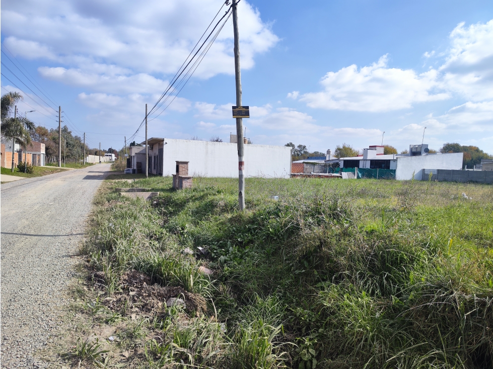 Hermoso Lote Esquina en Bº San Emilio Lujan - 5
