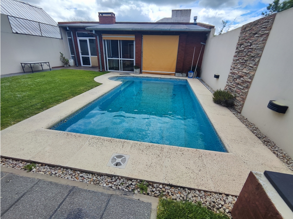 Hermosa Casa en Bº San Bernardo Lujan — foto 2