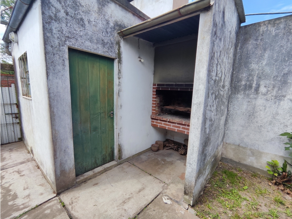 Casa Antigua con Gran Lote a Reciclar - 6