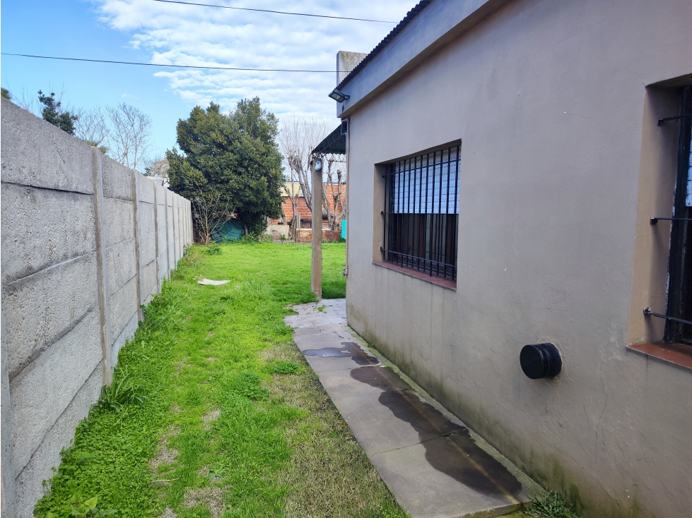 Casa en Bº Lanusse Lujan - 6