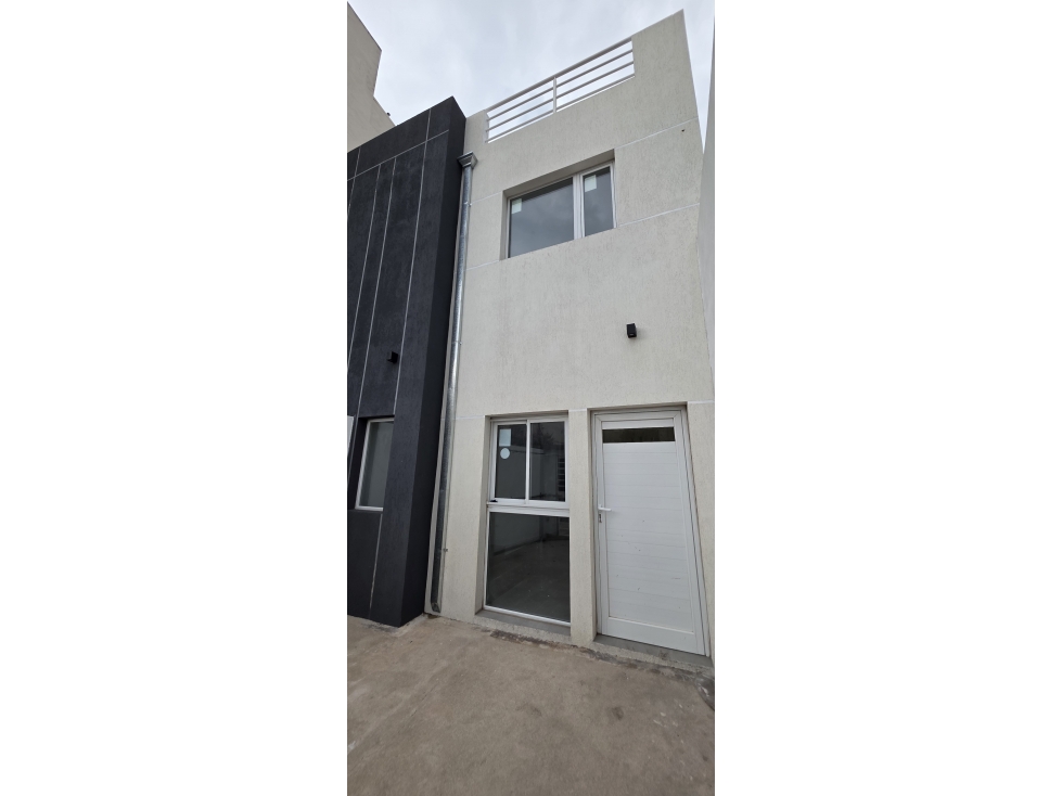 Hermoso triplex a estrenar en excelente ubicación - 3
