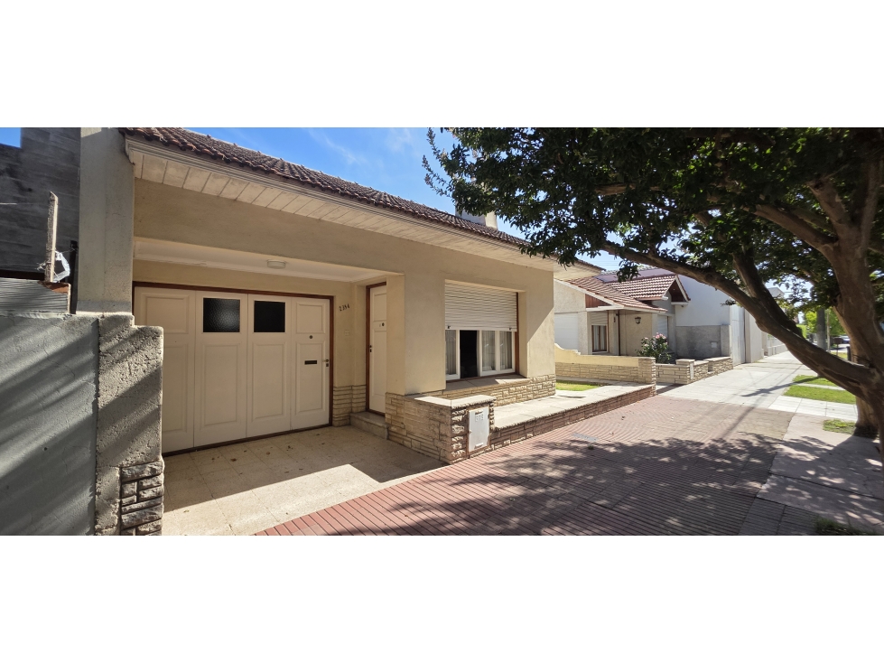 Chalet de 4 ambientes sobre inmejorable ubicacion. - 6
