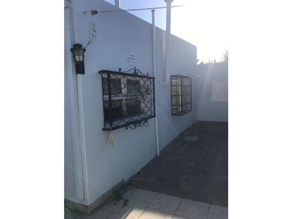 Se vende casa americana de 3 amb con garage/parrilla. - 4
