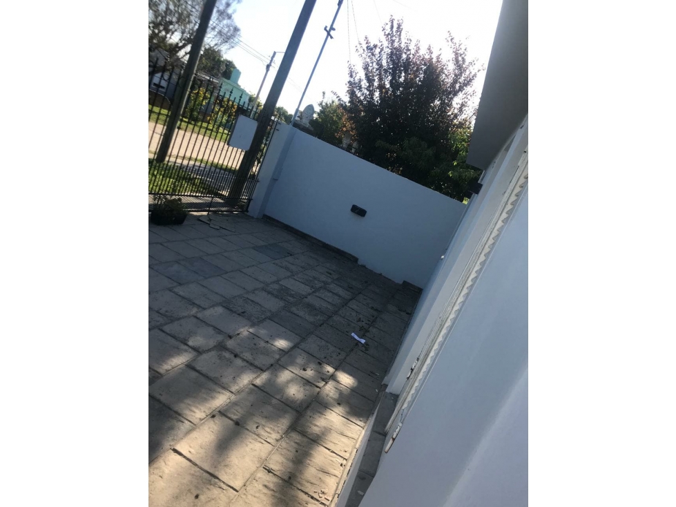 Se vende casa americana de 3 amb con garage/parrilla. - 6