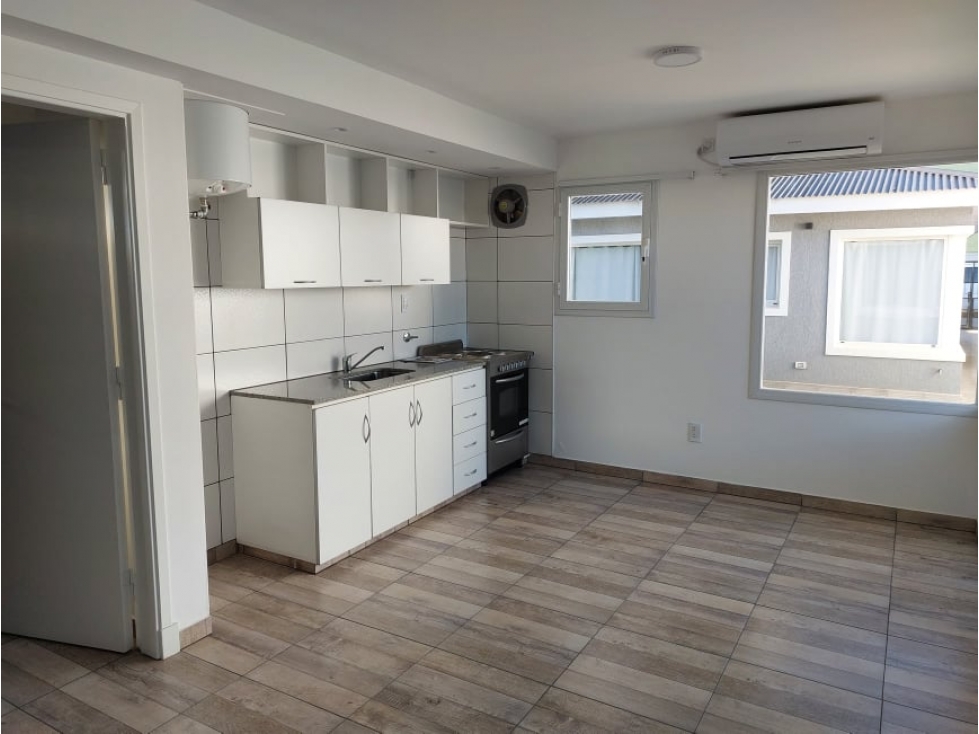 Alquiler 24 meses moderno dúplex de 3 ambientes zona centro. - 3