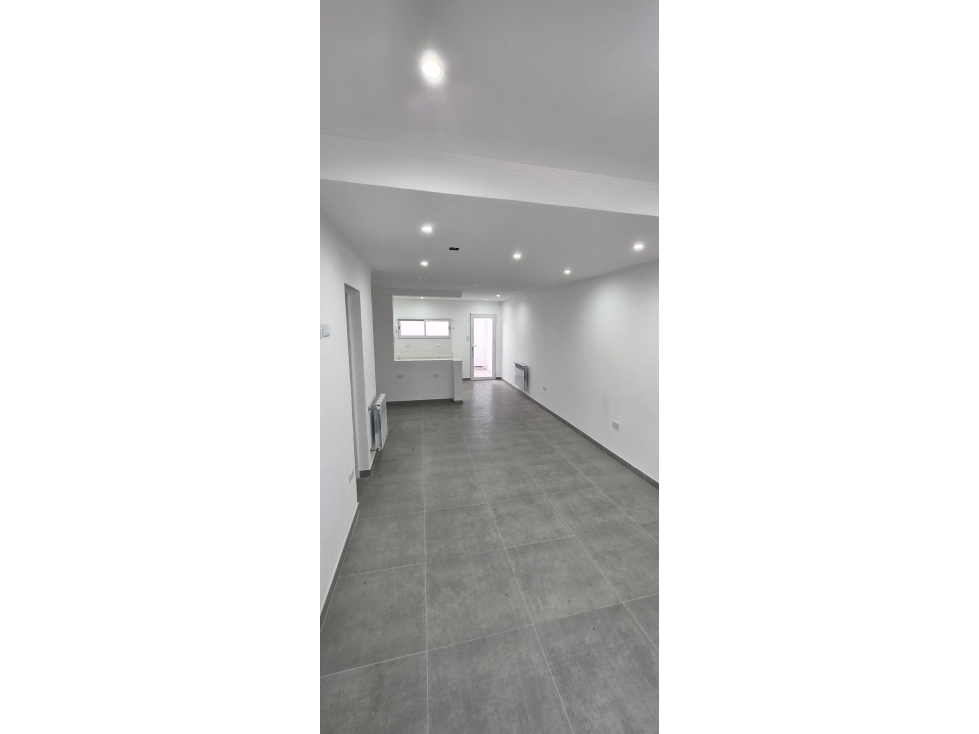 Hermoso triplex a estrenar en excelente ubicación - 6