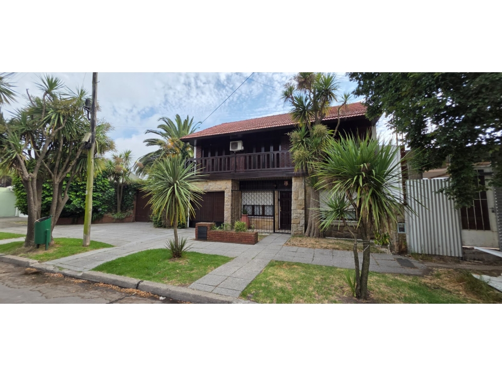 Se vende Chalet en 2 plantas - excelente zona