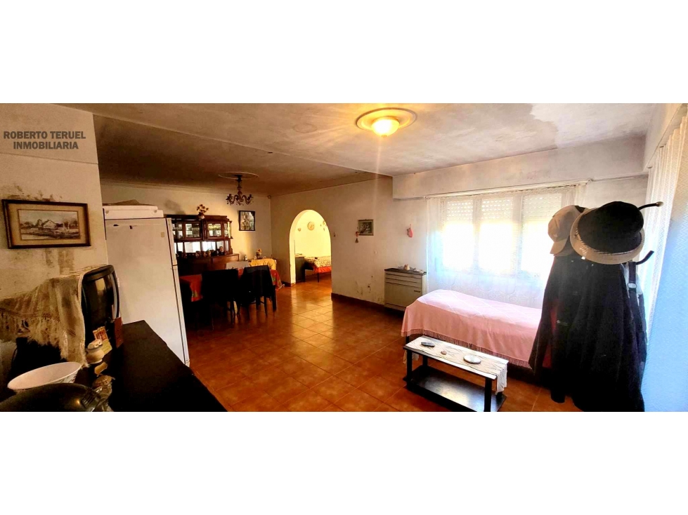 Casa de 3 ambientes + local comercial en muy buena ubicación. - 5