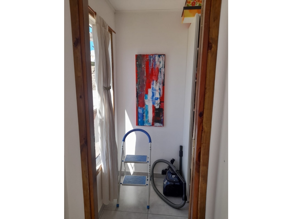 Casa moderna con garage doble y piscina. — foto 6