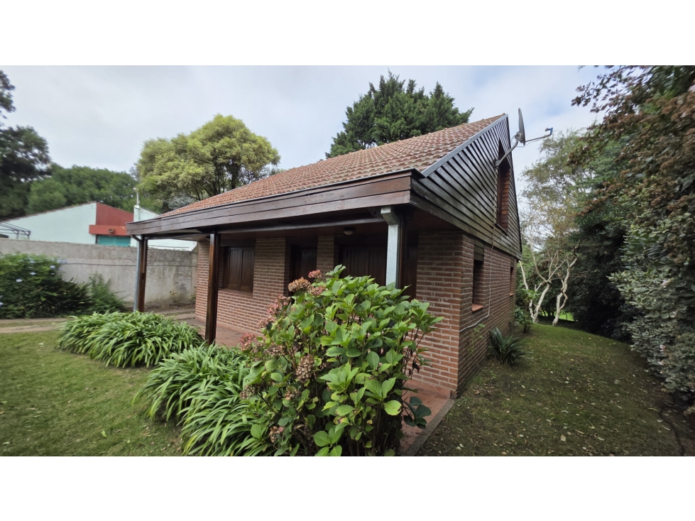 APTA CREDITO--ACOGEDORA CASA ESTILO CABAÑA A 2 CUADRAS DEL MAR - 3