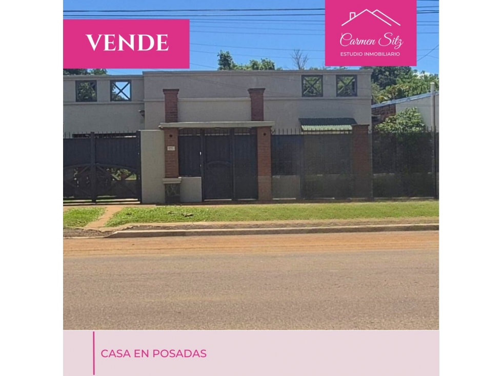 Casa en venta sobre avenida