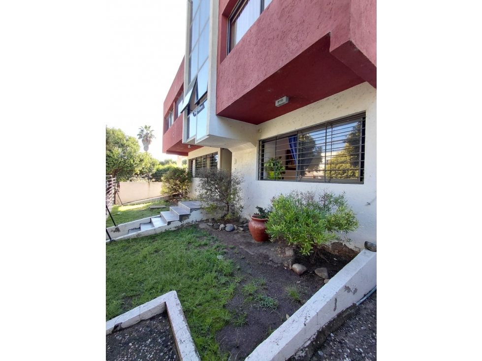 DEPTO. AL FTE. P.B. - 1 DOR. PATIO. COCHERA DOBLE — foto 2