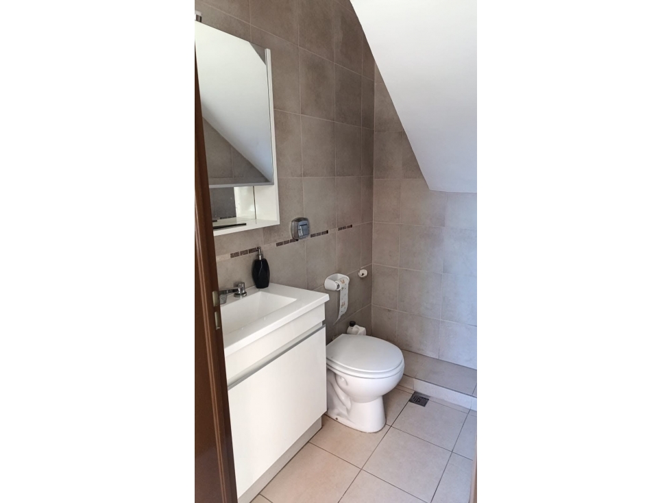 VENTA - DOS EN UNO - DUPLEX + DPTO - Bº LOS SAUCES — foto 5