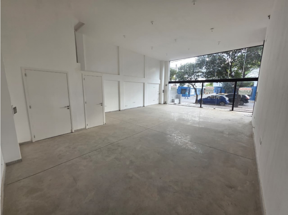 LOCAL A ESTRENAR- 109M2 - DOBLE ALTURA - VAPARAISO 2900 — foto 2