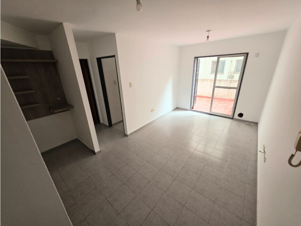 VENTA - 1 DORMITORIO CON BALCON/PATIO - PRIMER PISO