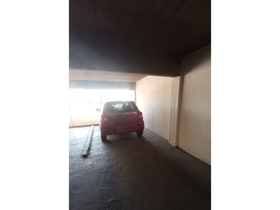 VENTA - COCHERA EXCLUSIVA - ZONA CENTRO - 3