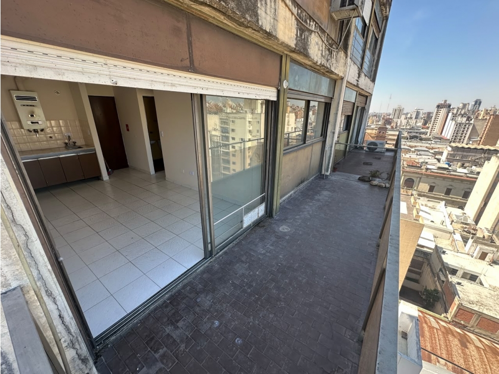 VENTA - 1 DORMITORIO - BALCON TERRAZA AMPLIO - B° CENTRO