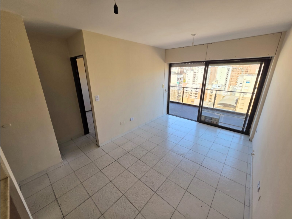 VENTA - 1 DORMITORIO - BALCON TERRAZA AMPLIO - B° CENTRO — foto 4