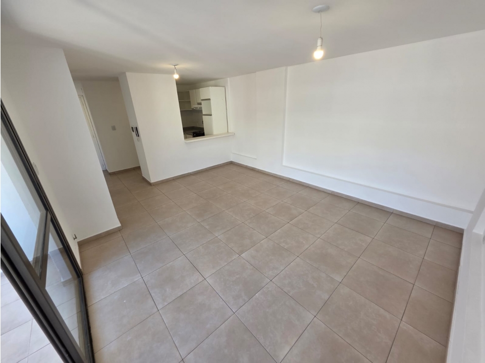 ALQUILER - DEPARTAMENTO UN DORMITORIO AMPLIO CON BALCON EXTERNO — foto 3
